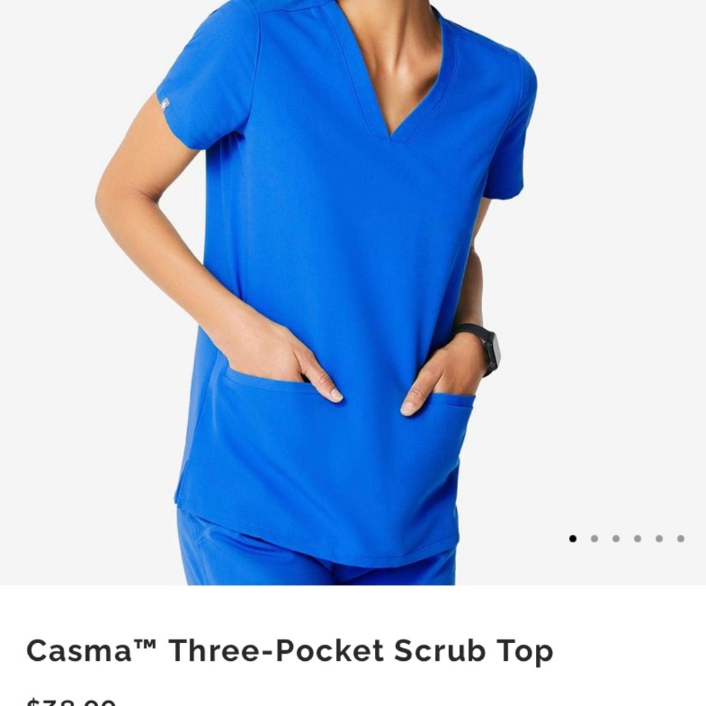 Figs scrub top